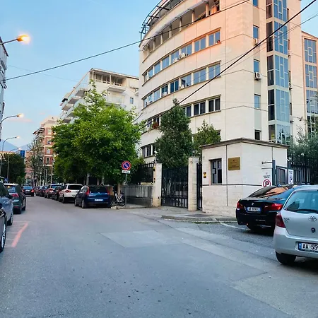 Downtown 2 Bedroom 2 Balconies Ac Wifi * Tirana
