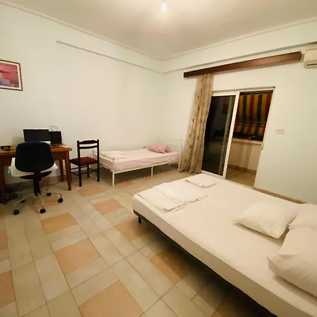 Downtown 2 Bedroom 2 Balconies Ac Wifi Tirana